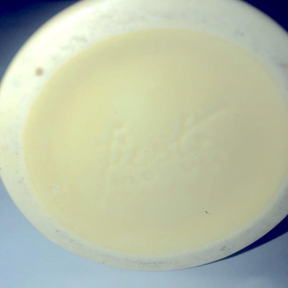 Vintage Fiesta Ivory Bud Vase - Picture 4 of 4